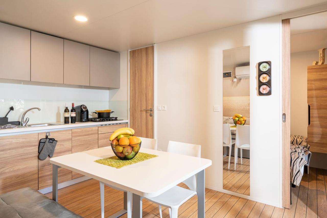 Mobile Home Joy Porton Biondi Rovinj Extérieur photo