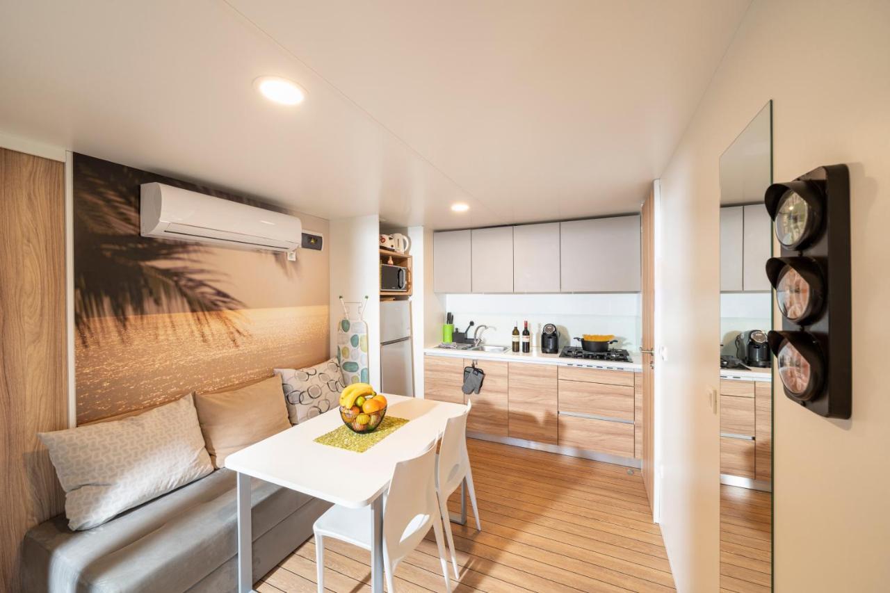 Mobile Home Joy Porton Biondi Rovinj Extérieur photo